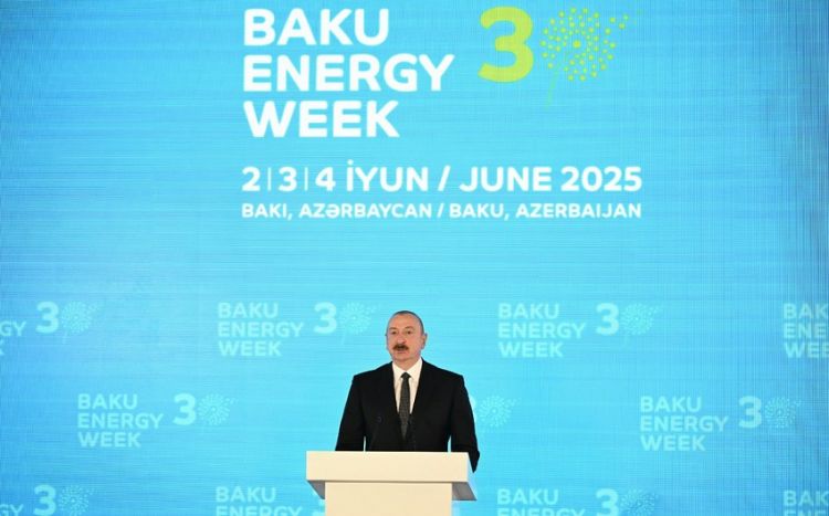 İlham Əliyev 30-cu “Caspian Oil and Gas”, 13-cü “Caspian Power” və 30-cu “Baku Energy Forum”un rəsmi açılış mərasimində çıxış edib -<font color=red> - FOTOLAR</font>