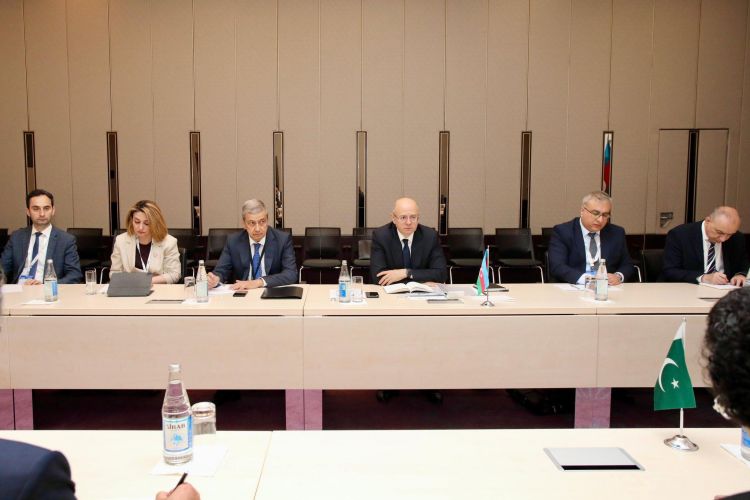 Azərbaycan Pakistanla enerji layihələrinə investisiya imkanlarını müzakirə edib
