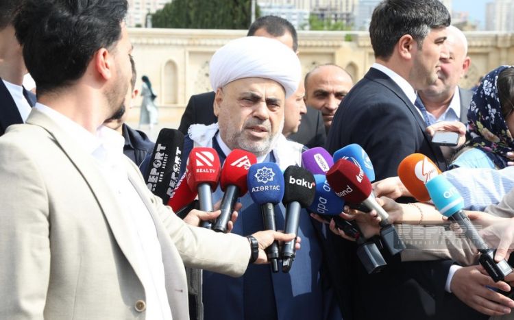 Şeyxülislam: İrəvan Qazılığının bərpa edilməsinə Ermənistanın münasibəti bizi maraqlandırmır