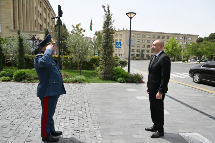Prezident İlham Əliyev Dövlət Gömrük Komitəsinin yeni inzibati binasının açılışında iştirak edib<font color=red> - FOTOLAR</font>