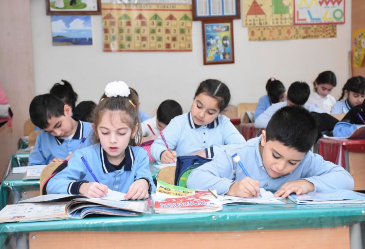Yeni tədris ili üzrə ili üzrə 113 minə yaxın uşaq artıq 1-ci sinfə qəbul olunub