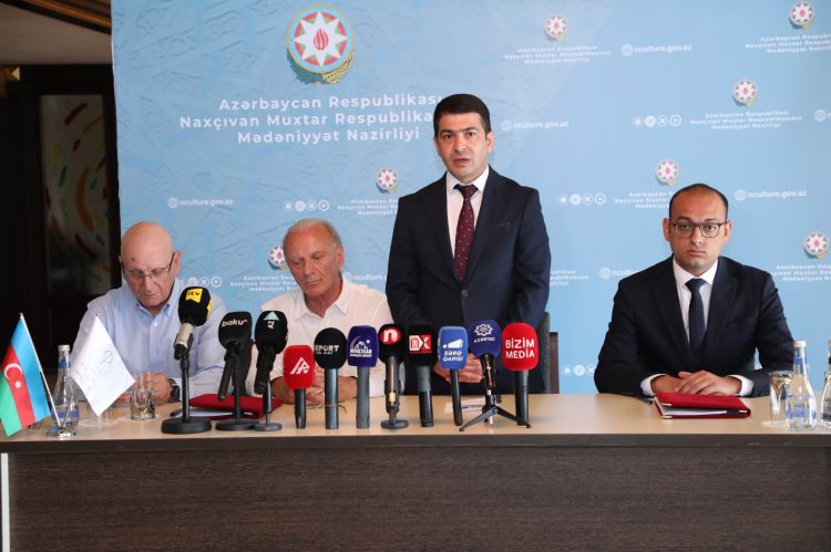 Möminə xatun türbəsinin bərpa və konservasiyasının aparılması ilə bağlı müqavilə bağlanılması mərasimi keçirilib<font color=red> - FOTOLAR</font>