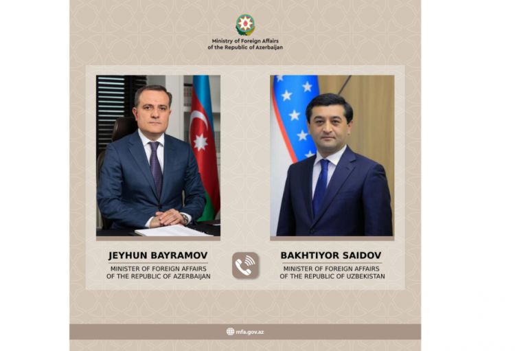 Azərbaycanın xarici işlər naziri özbəkistanlı həmkarı ilə bölgədə yaranmış vəziyyəti müzakirə edib