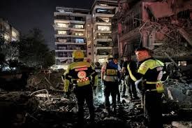 İran İsraili növbəti raket zərbələrinə məruz qoyub