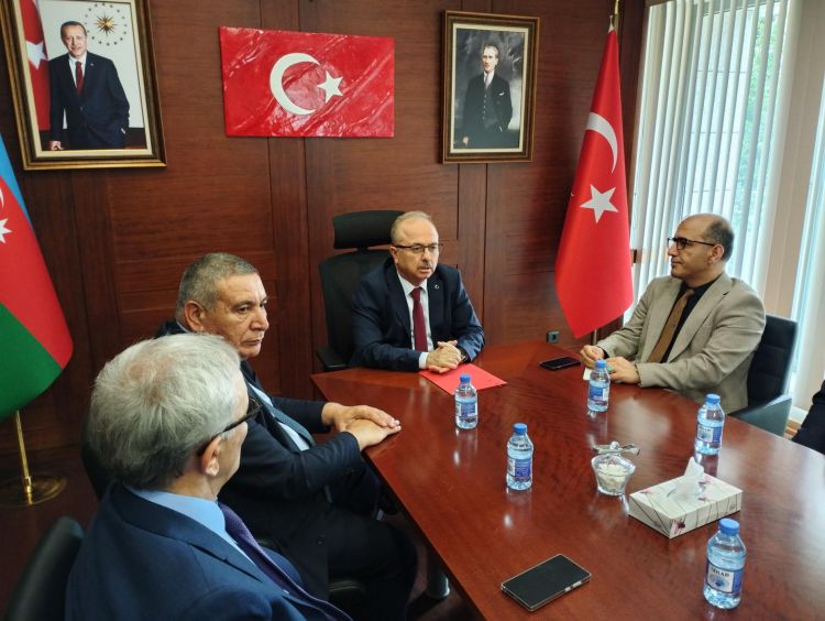 Mətbuat Şurası İdarə Heyətinin üzvləri Türkiyənin Azərbaycandakı səfirliyində olublar<font color=red> - FOTOLAR</font>