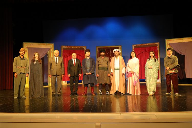 “Xalq teatrlarının muxtar respublika festivalı – 2025” başa çatdı<font color=red> - FOTOLAR</font>
