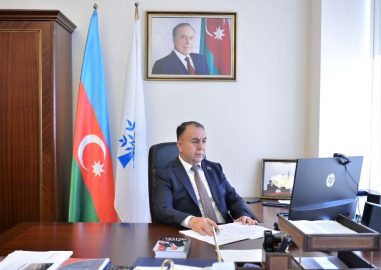 Milli Məclisin komitə iclasında dörd məsələ müzakirəyə çıxarılıb<font color=red> - FOTOLAR</font>