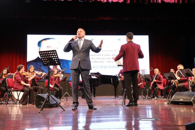 “Ümummilli lider Heydər Əliyev müstəqil Azərbaycan Konstitusiyasının müəllifidir” mövzusunda konfrans keçirilib<font color=red> - FOTOLAR</font>