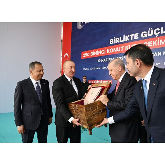 Türkiyənin Kahramanmaraş şəhərində “Azərbaycan” məhəlləsinin açılış mərasimi keçirilib <font color='red'> - YENİLƏNİB 7</font><font color=red> - FOTOLAR</font>