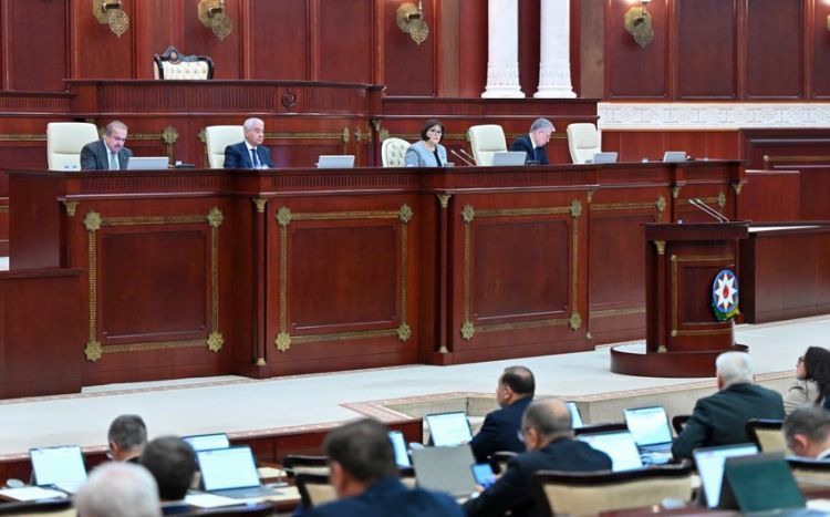 Milli Məclisin növbədənkənar sessiyası üzrə növbəti iclası başlayıb