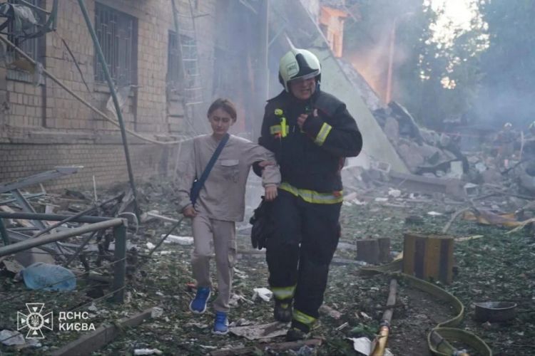 Kiyevə raket hücumu nəticəsində 4 nəfər ölüb, yaralılar var