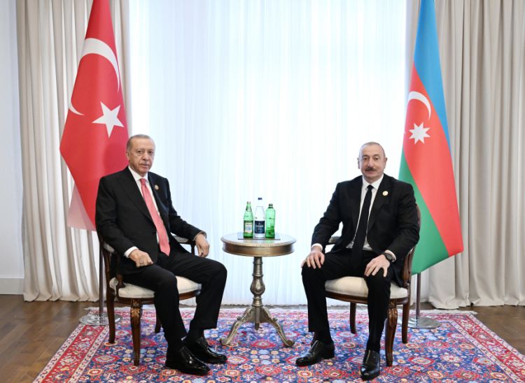 Azərbaycan Prezidenti İlham Əliyev Xankəndidə Türkiyə Prezidenti Rəcəb Tayyib Ərdoğanla görüşüb<font color=red> - FOTOLAR</font>