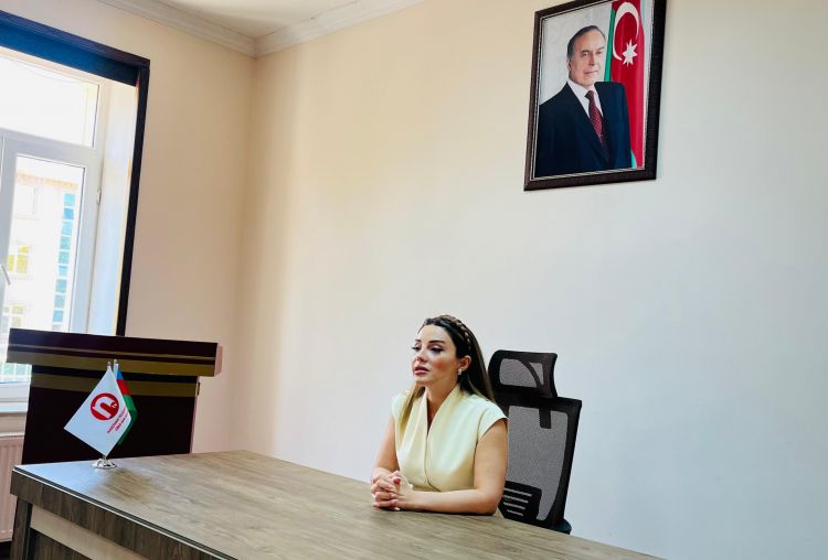 Jalə Ədilova Naxçıvan televiziyası əməkdaşlarına nitq mədəniyyəti və aparıcılıq diksiyası üzrə təlim keçib <font color=red> - FOTOLAR</font>