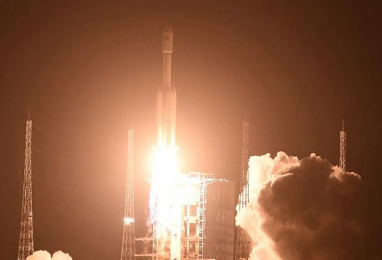 Çin “Tiencou-9” yük gəmisini orbitə göndərib