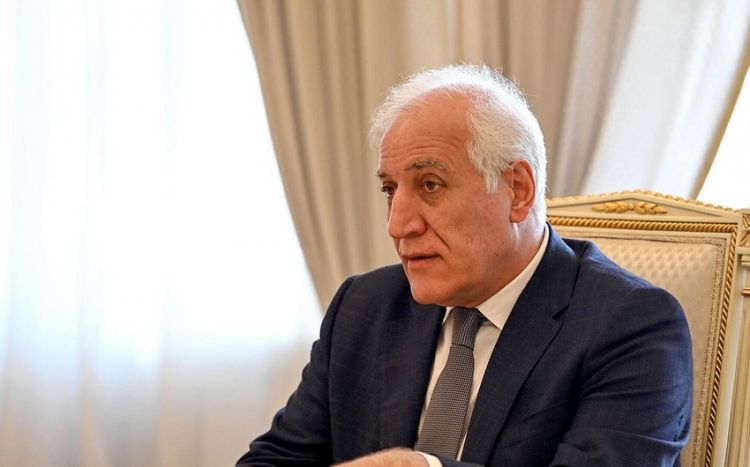 Ermənistan Prezidenti İXTK sədri ilə elektrik şəbəkələrinin idarəsi məsələsini müzakirə edib