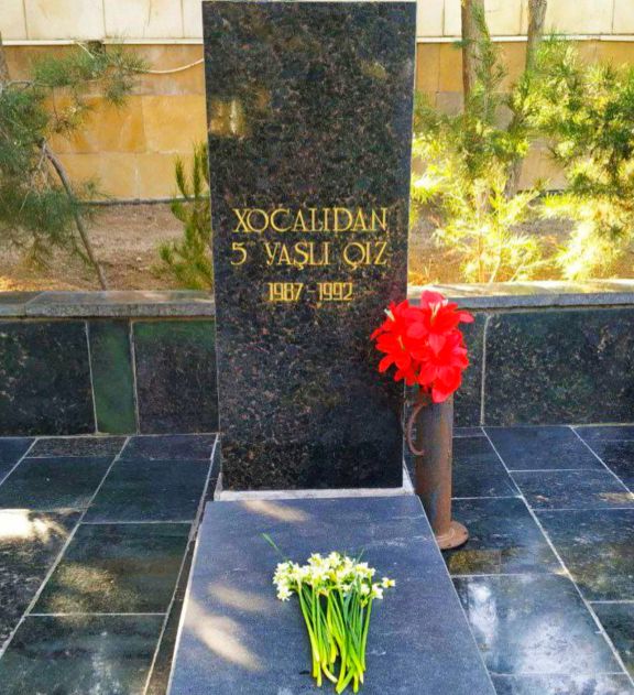 Xocalıda qətlə yetirilən beş yaşlı qızın məzarı açılıb <font color='red'> - Kimliyi bilənəcək</font>