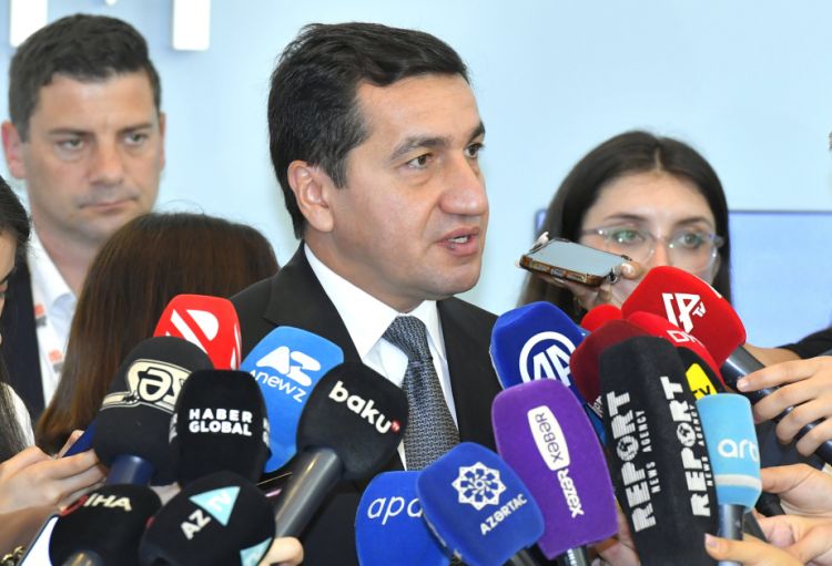 Hikmət Hacıyev: İkitərəfli müstəvidə sülh gündəliyinin irəli aparılması üçün nailiyyətlər əldə olunub