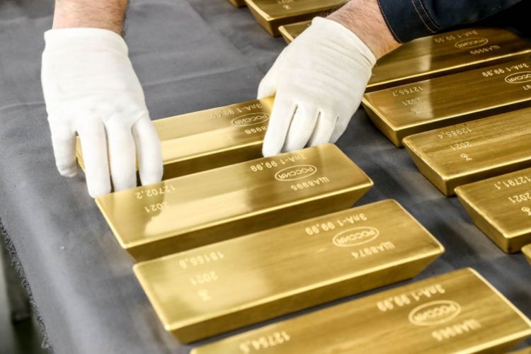 Əmtəə bazarlarında qızıl 3400 dollar səviyyəsində ticarət olunur