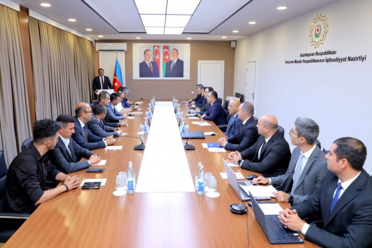 İqtisadiyyat Nazirliyində milli mətbuatın 150 illik yubileyinə həsr olunmuş tədbir keçirilib<font color=red> - FOTOLAR</font>