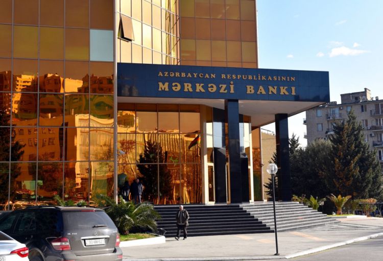 Mərkəzi Bank uçot dərəcəsini azaldıb