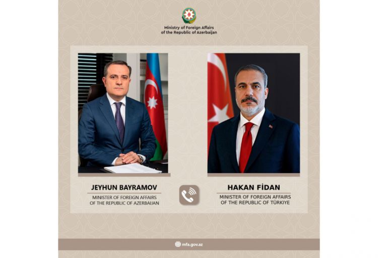 Ceyhun Bayramov türkiyəli həmkarını Azərbaycan-Ermənistan normallaşma prosesi barədə məlumatlandırıb