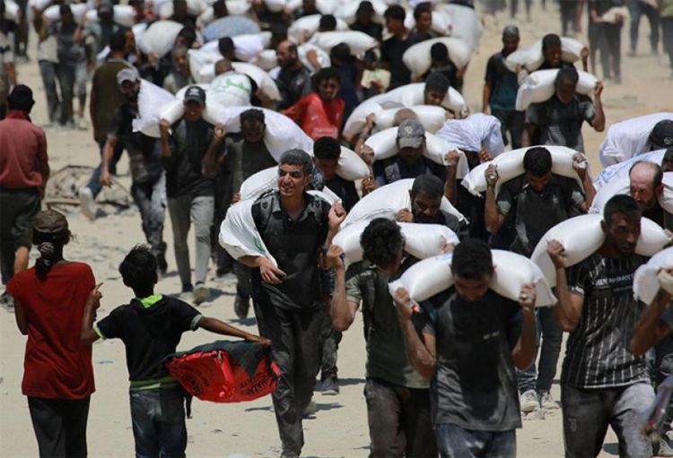 Misir Qəzza bölgəsinə yeni humanitar yardım konvoyu göndərib