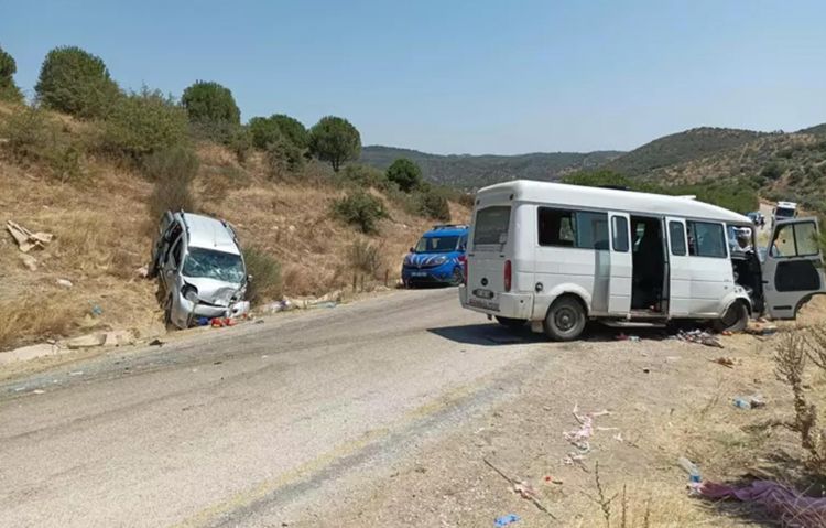 Türkiyədə ağır yol qəzası olub, ondan çox adam yaralanıb<font color=red> - FOTOLAR</font>