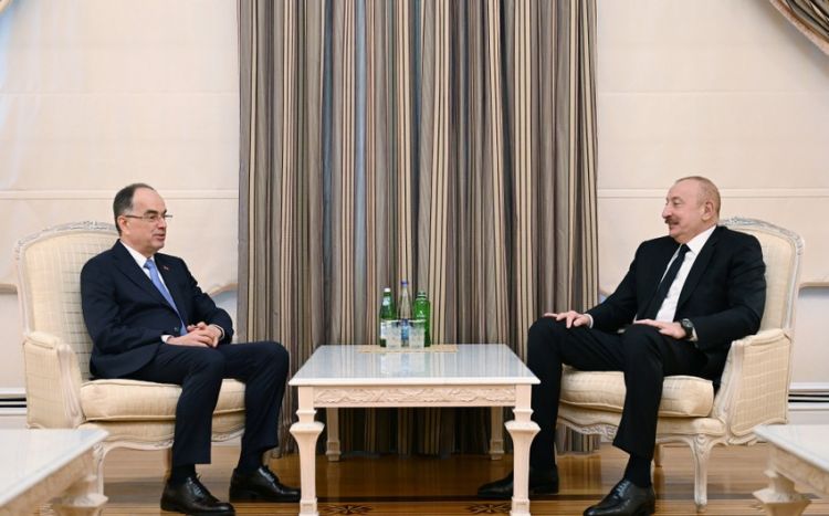 Albaniya Prezidenti İlham Əliyevə zəng edib