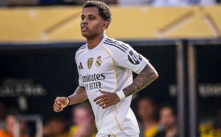 "Mançester Siti" "Real"ın futbolçusu ilə danışıqlara başlayıb