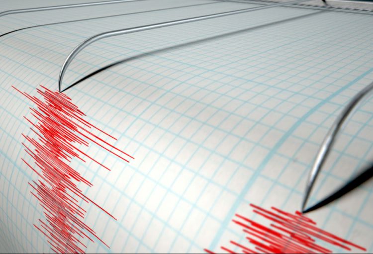 İndoneziya sahillərində 5,8 bal gücündə zəlzələ baş verib