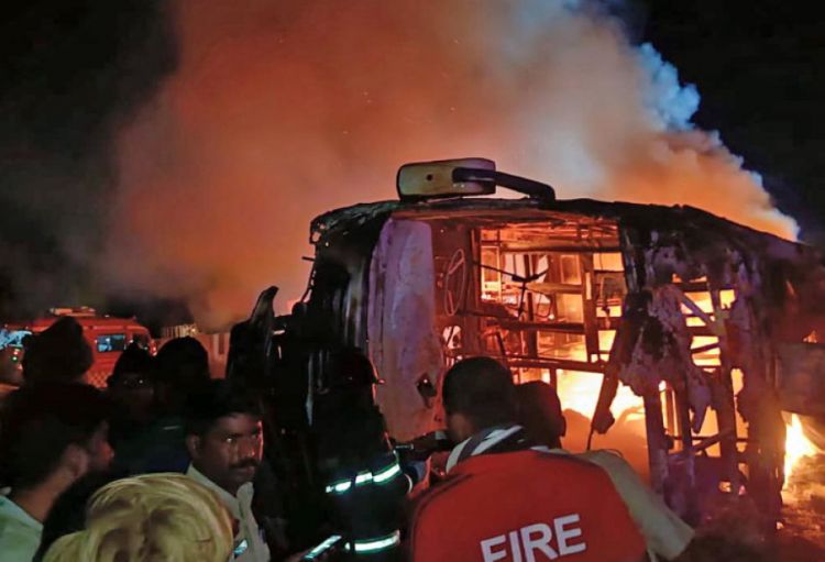 Əfqanıstanda ağır yol qəzasında azı 71 nəfər ölüb