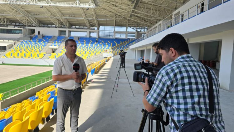 Gəncə şəhər stadionuna mediatur təşkil edilib<font color=red> - FOTOLAR</font>