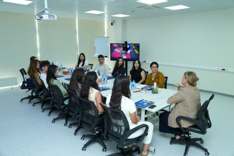 NDU-nun Tibb fakültəsinin heyəti Seçenov adına Birinci Moskva Dövlət Tibb Universitetinin Bakı filialında təlimdə olub<font color=red> - FOTOLAR</font>