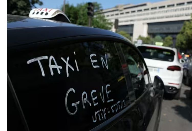 Fransada taksi sürücüləri etiraz aksiyalarına hazırlaşırlar