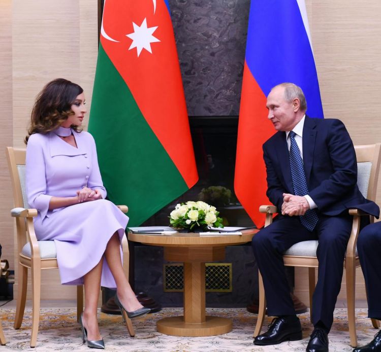 Rusiya Prezidenti Mehriban Əliyevanı doğum günü münasibətilə təbrik edib