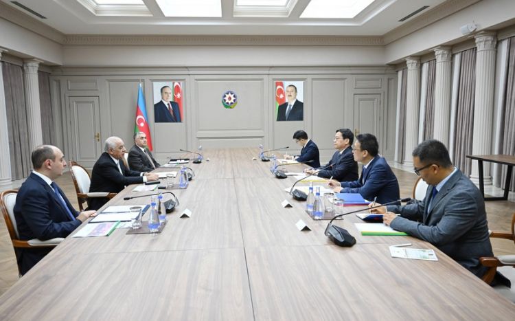 Əli Əsədov Çin Yol və Körpü Korporasiyasının prezidenti ilə görüşüb