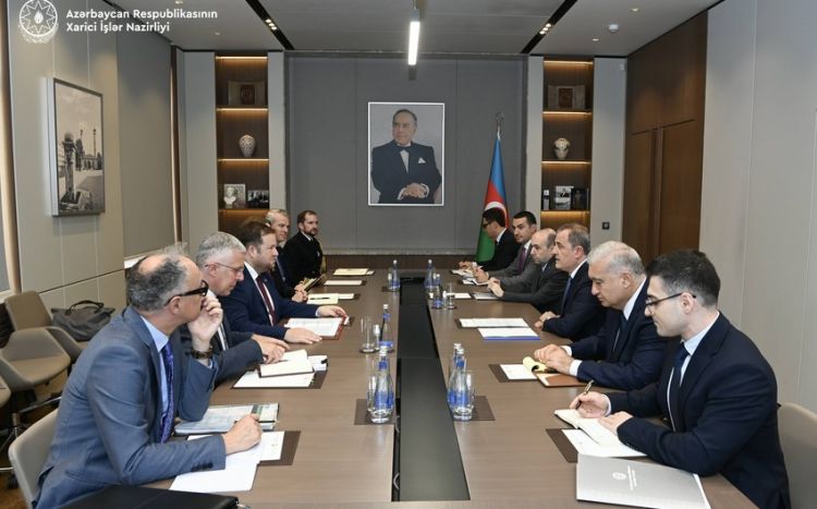 Azərbaycan və Britaniya XİN-ləri arasında siyasi məsləhətləşmələr keçirilib<font color=red> - FOTOLAR</font>