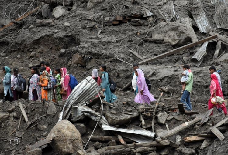 Cammu və Kəşmirdə daşqınlar nəticəsində azı 30 nəfər həyatını itirib