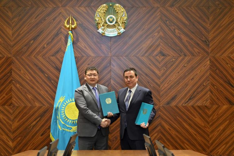 Türkiyə şirkəti Qazaxıstanda dəmir yolu ötürücüləri inşa edəcək<font color=red> - FOTOLAR</font>