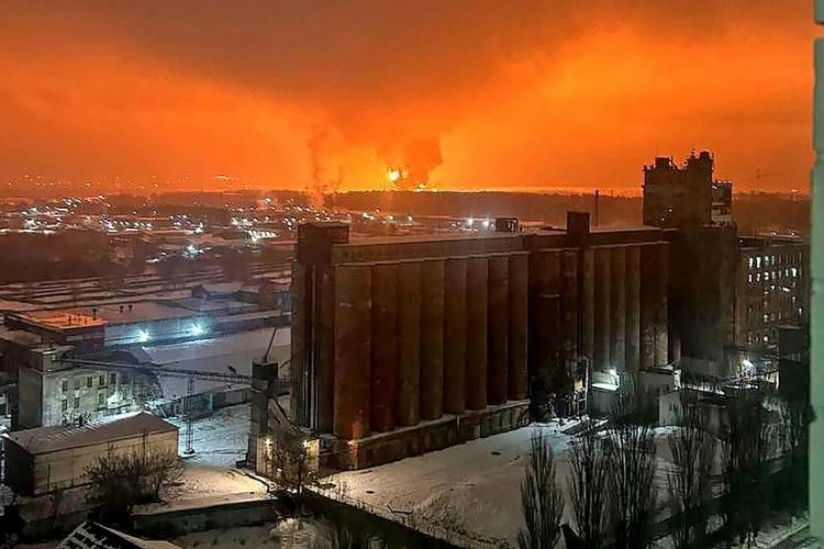 Ukrayna Bryanskda neft obyektinə hücum edib