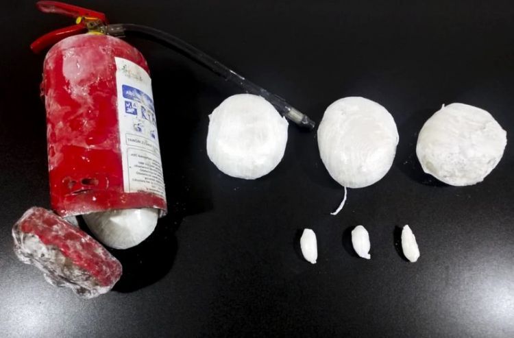 Azərbaycan gömrükçüləri 2 kiloqram metamfetamin aşkar edib