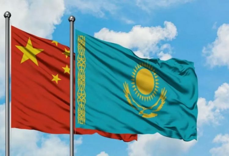 Qazaxıstan və Çin 15 milyard dollar dəyərində 70-dən çox kommersiya sənədi imzalayıb