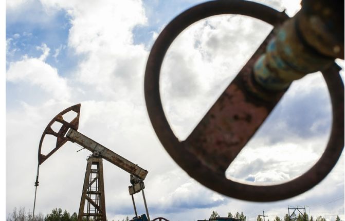 Aİ-nin Rusiya neftinin qiymət tavanı ilə bağlı qərarı qüvvəyə minib