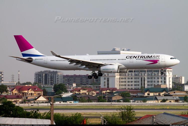 İstanbul–Səmərqənd təyyarəsi Bakıya məcburi eniş edib