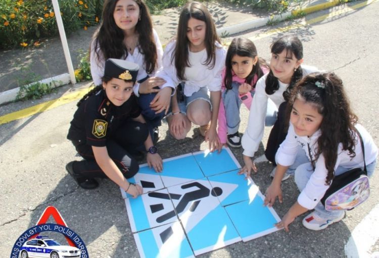 “Diqqət, uşaqlar!” şüarı altında yol hərəkəti təhlükəsizliyi ayına start verilir