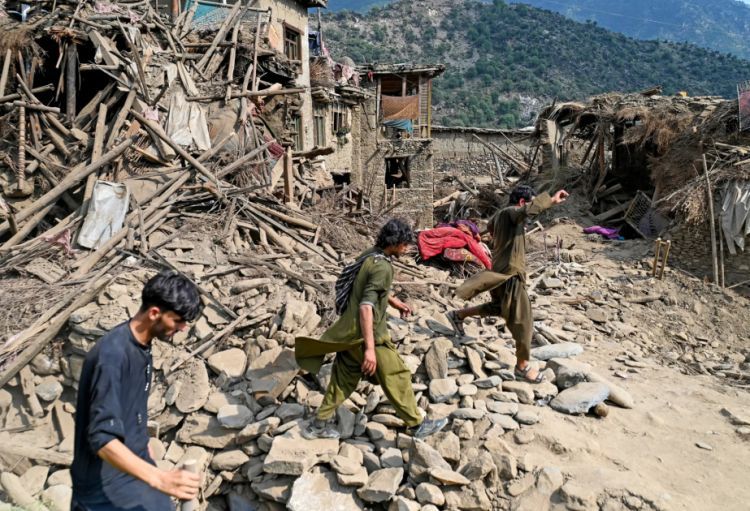 Əfqanıstanda zəlzələdən sonra daha iki şiddətli yeraltı təkan qeydə alınıb