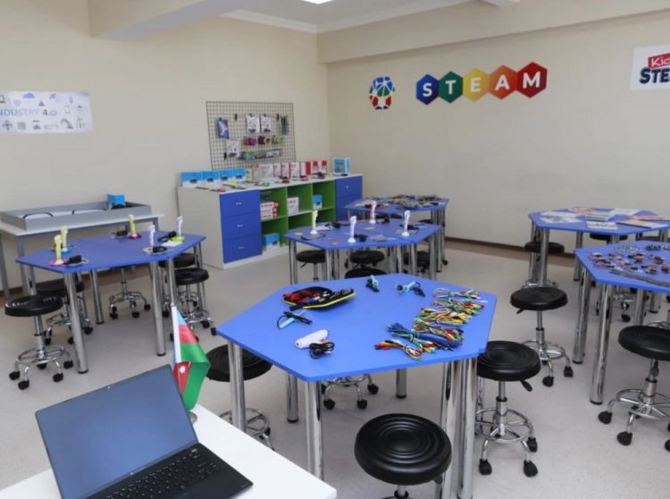 Naxçıvan məktəblərində 50 yeni STEAM otağı yaradılır<font color=red> - FOTOLAR</font>