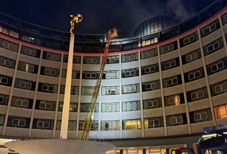 Londonda BBC-nin keçmiş binasında güclü yanğın baş verib