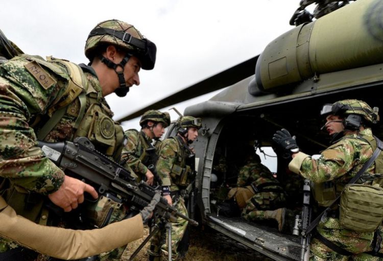 Kolumbiya ordusunun 72 əsgəri girov götürülüb