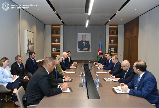 Ceyhun Bayramov ABŞ-nin Ticarət Missiyasının nümayəndələrini qəbul edib<font color=red> - FOTOLAR</font>